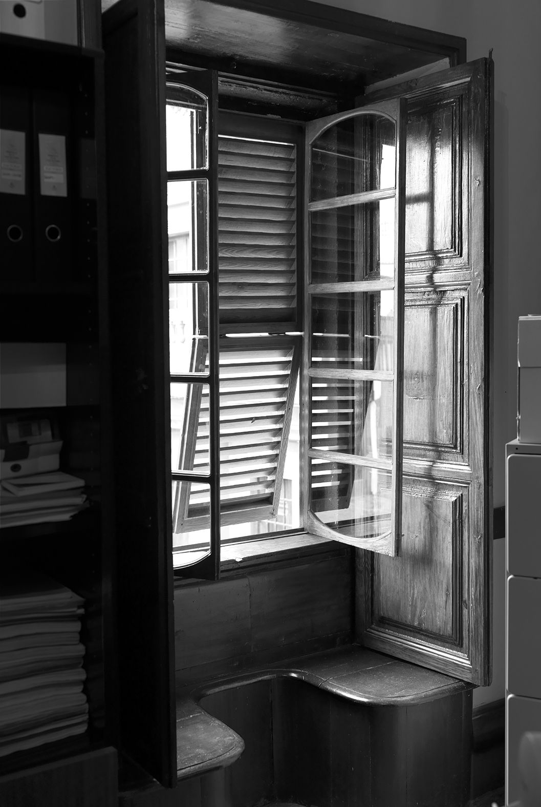 Canary window: louvered shutter and solid shutter [027] | filt3rs